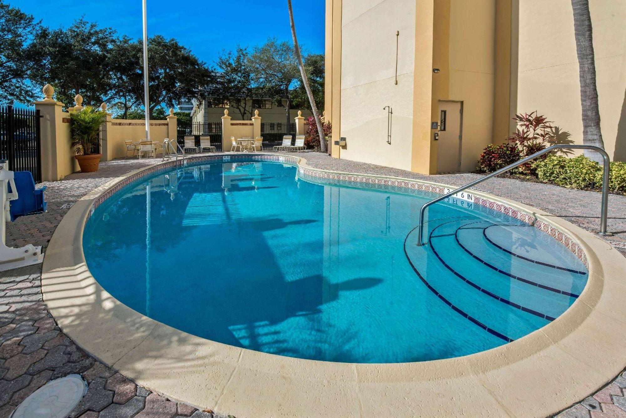 La Quinta By Wyndham West Palm Beach Airport Dış mekan fotoğraf
